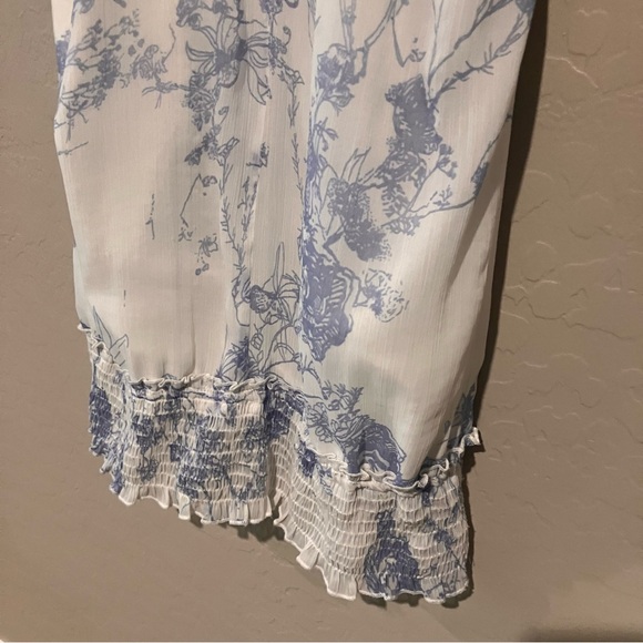 Vero Moda White and Blue Floral Sleeveless Boho Victorian Tank Blouse Size Large - Picture 11 of 14